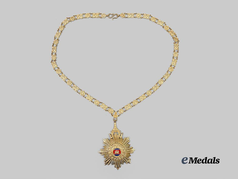 cambodia,_kingdom._a_medal_of_national_merit,_collar_chain_with_star,_modern_issue_e_medals__w8732_3