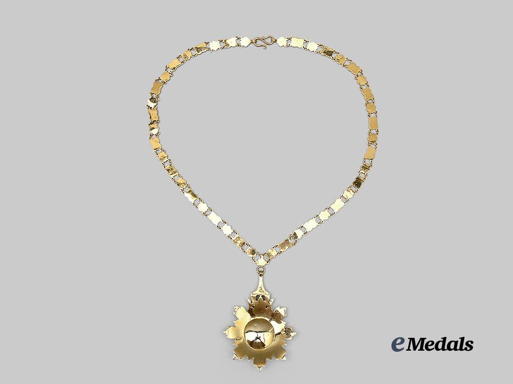cambodia,_kingdom._a_medal_of_national_merit,_collar_chain_with_star,_modern_issue_e_medals__w8732_7