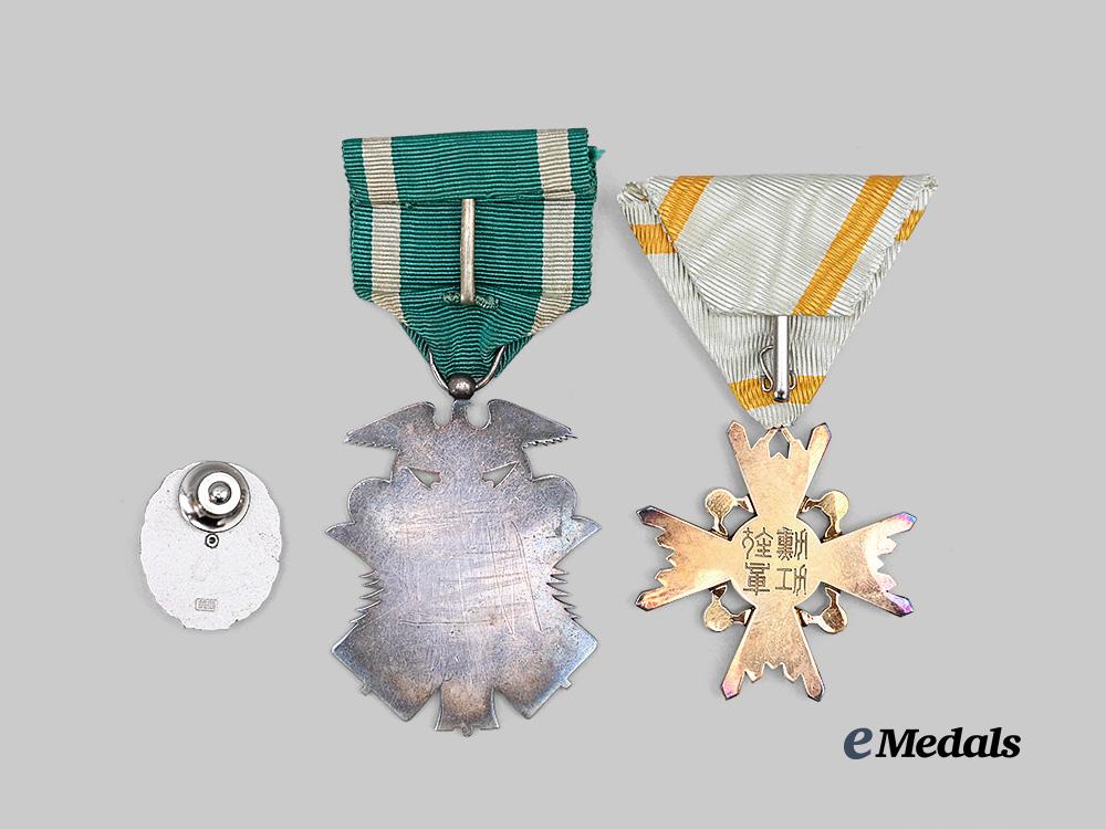 japan,_empire._a_lot_of_two_orders_with_service_badge_e_medals__w8734_7