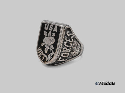 united_states._a_vietnam_special_forces_ring_e_medals__w8735_4