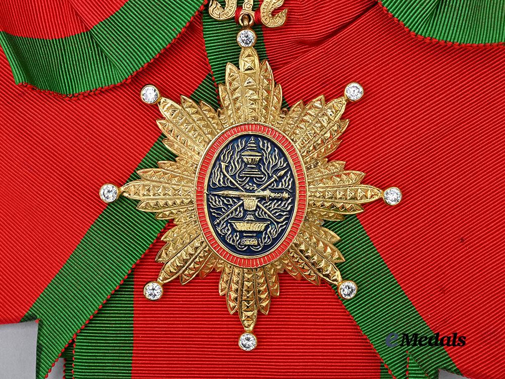 cambodia,_kingdom._a_royal_order_of_cambodia,_i_class_grand_cross_set,_modern_issue_e_medals__w8738_4