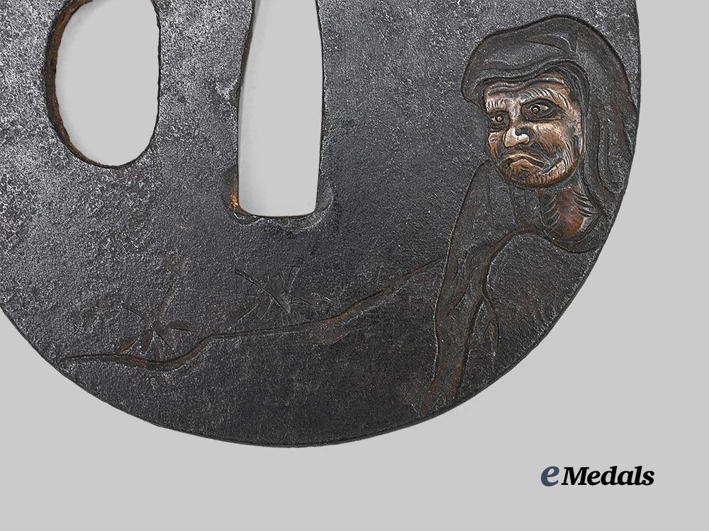 japan,_empire._a_tsuba_with_sennin_figure_e_medals__w8743_5