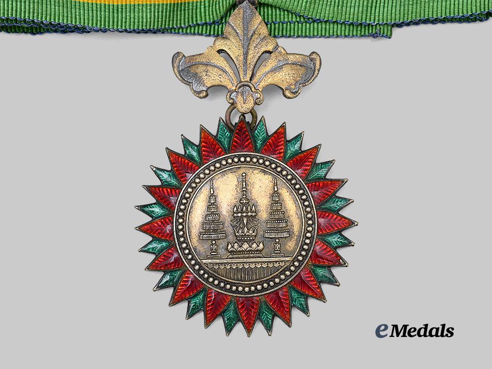 thailand,_kingdom._a_most_noble_order_of_the_crown_of_thailand,_i_i_i._class_commander,_c.1935_e_medals__w8744_3