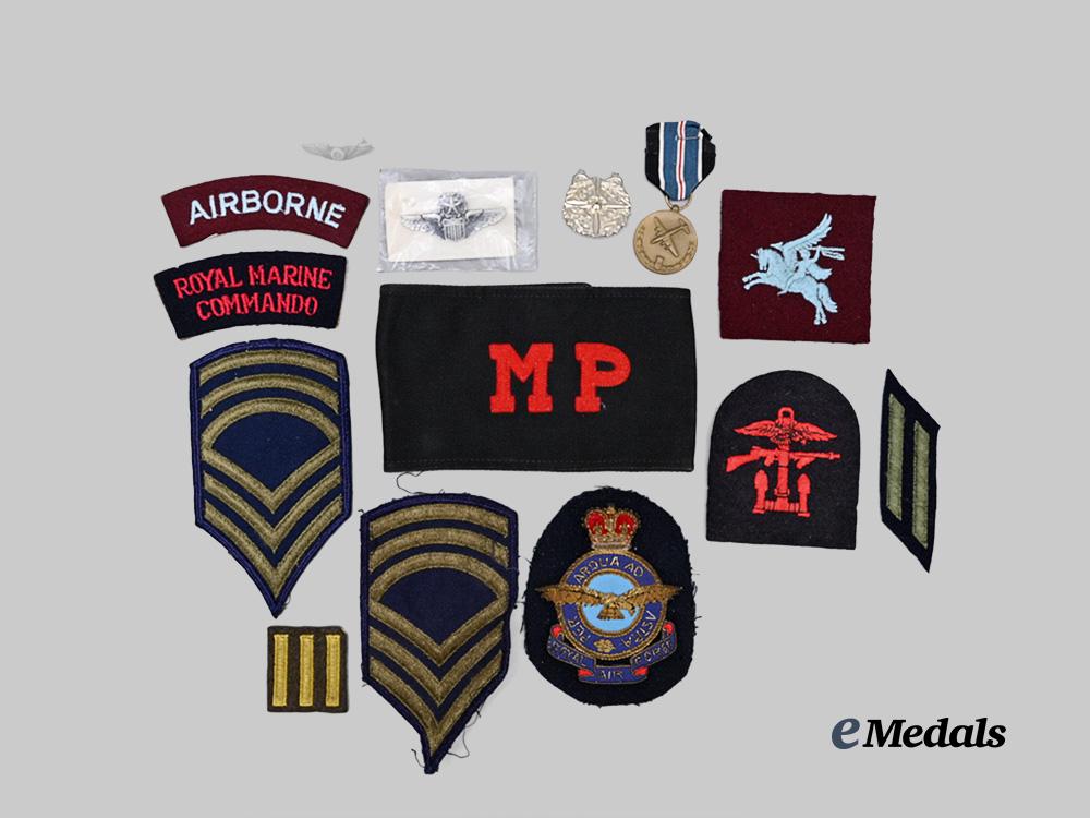 united_states._a_lot_of_insignia&_badges_e_medals__w8765_2