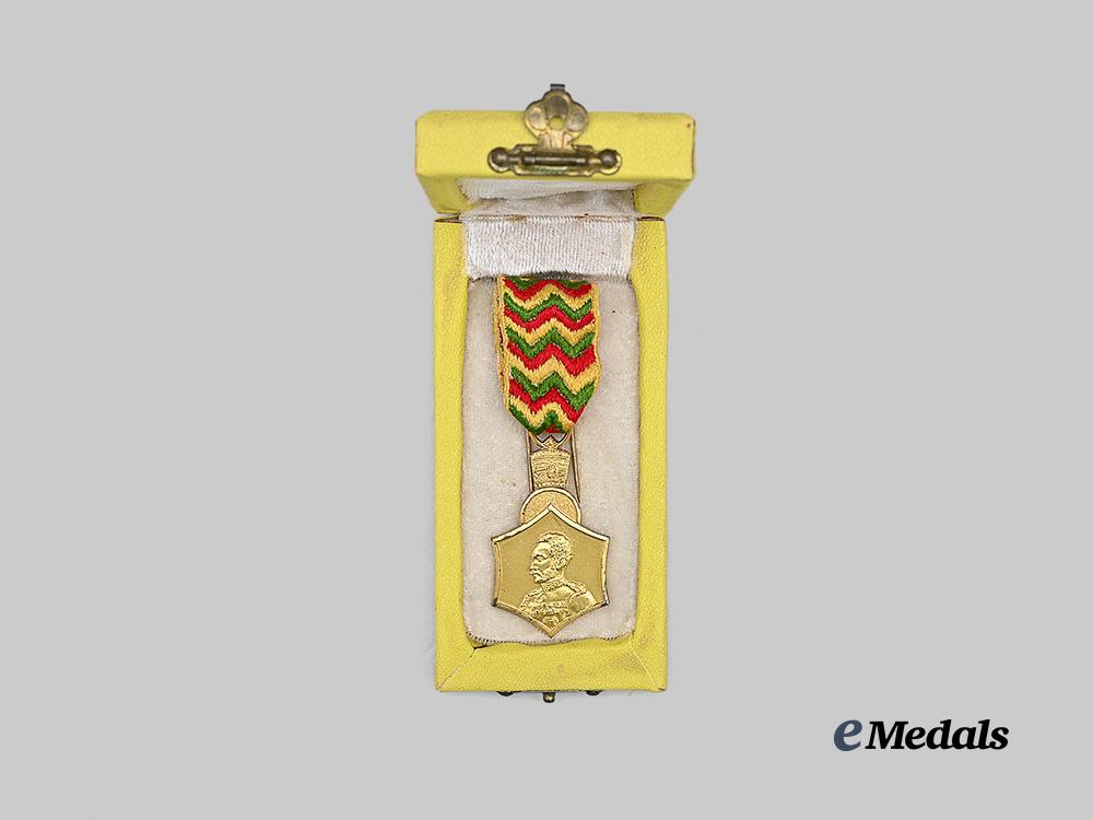 ethiopia,_kingdom._a_rare_military_academy_medal,_first_class_gold_grade,_c.1955_e_medals__w8787_3