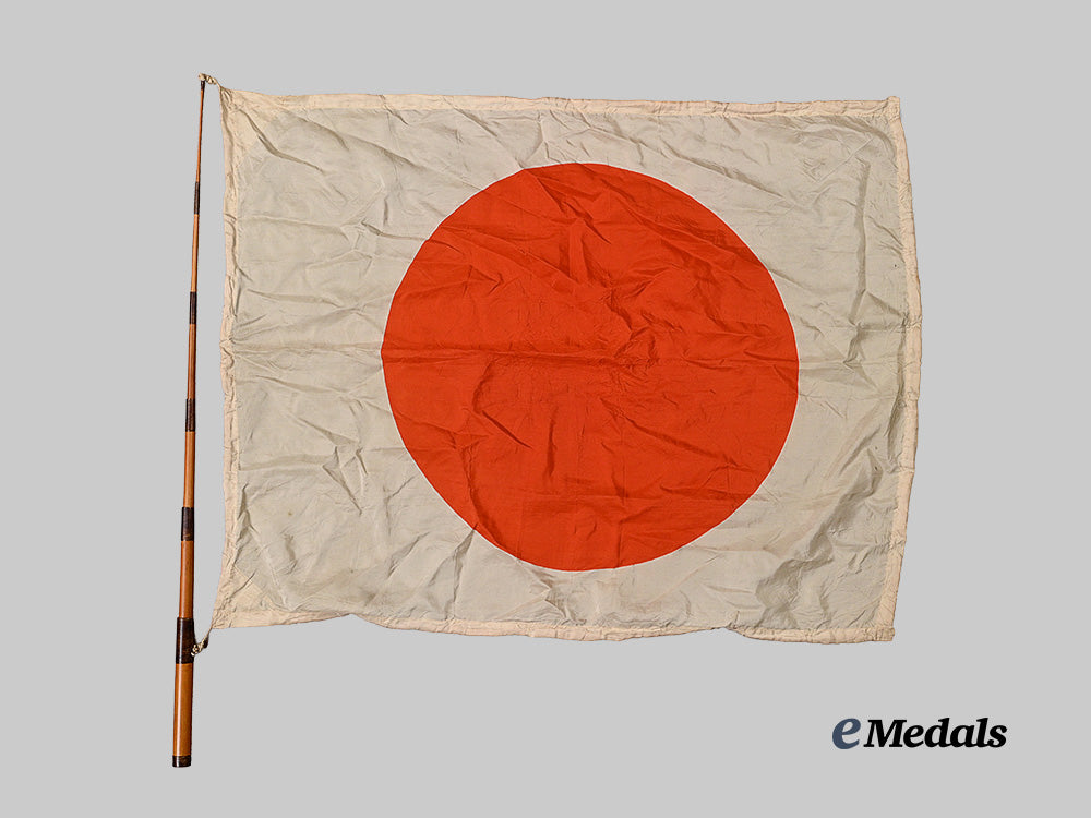 japan,_empire._a_pilots_flotation_flag_with_pole,_c.1940_e_medals__w8791_2