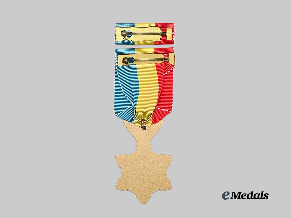 united_states._a_navajo_nation_war_service_medal_e_medals__w8794_4