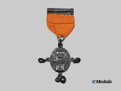 united_states._a_holland_society_of_new_york_membership_badge,_by_tiffany,_c.1890_e_medals__w8795_4