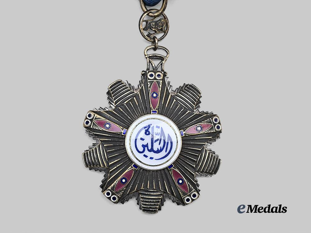 sudan,_republic._order_of_the_two_niles,_i._class_grand_badge,_by_spink&_son_ltd,_c.1965_e_medals__w8804_3