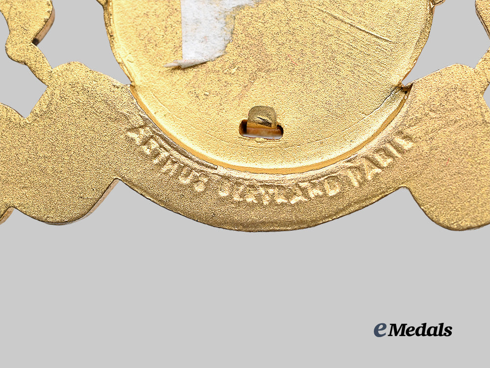 persia,_pahlavi_dynasty._a_commemorative_marriage_brooch_of_mohammed_reza_pahlavi_and_fawzia_fuad_of_egypt,_replaced_medallion_e_medals__w8823_4