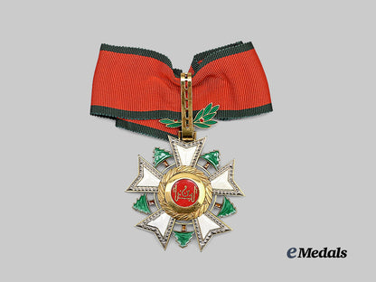 lebanon,_republic._a_national_order_of_the_cedar,_i_i_i_class_commander_e_medals__w8826_2