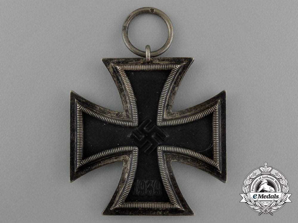 an_austrian_made_iron_cross1939_second_class_by_friedrich_orth_in_its_original_packet_of_issue_e_0034