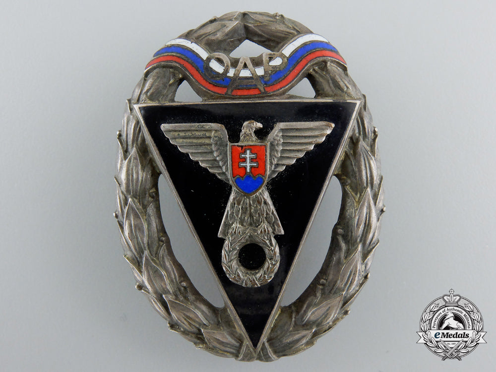 slovakia._an_army_racing_team_oap_badge,_second_class_e_036_1