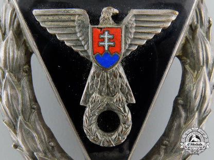slovakia._an_army_racing_team_oap_badge,_second_class_e_037_1