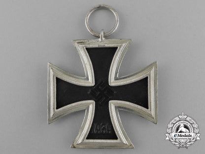 a_mint_iron_cross1939_second_class_by_scarce_maker_berg&_nolte_in_its_original_packet_of_issue_e_0482