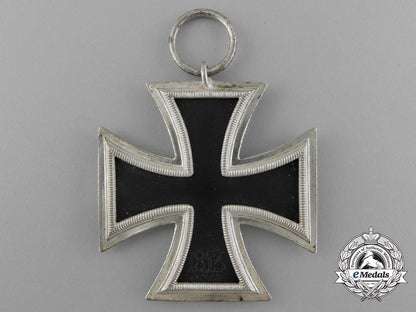 a_mint_iron_cross1939_second_class_by_scarce_maker_berg&_nolte_in_its_original_packet_of_issue_e_0483