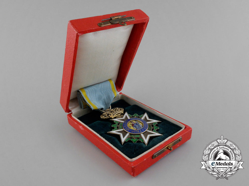 a_first_war_saxon_military_order_of_st._henry_in_its_original_case_of_issue_by_g.a_scharffenberg_e_0562