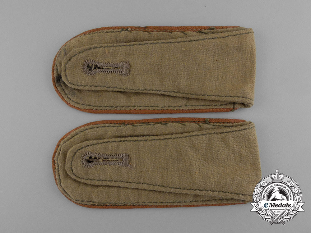 a_matching_pair_of_luftwaffe_signals_enlisted_man’s_tropical_shoulder_boards_e_0593