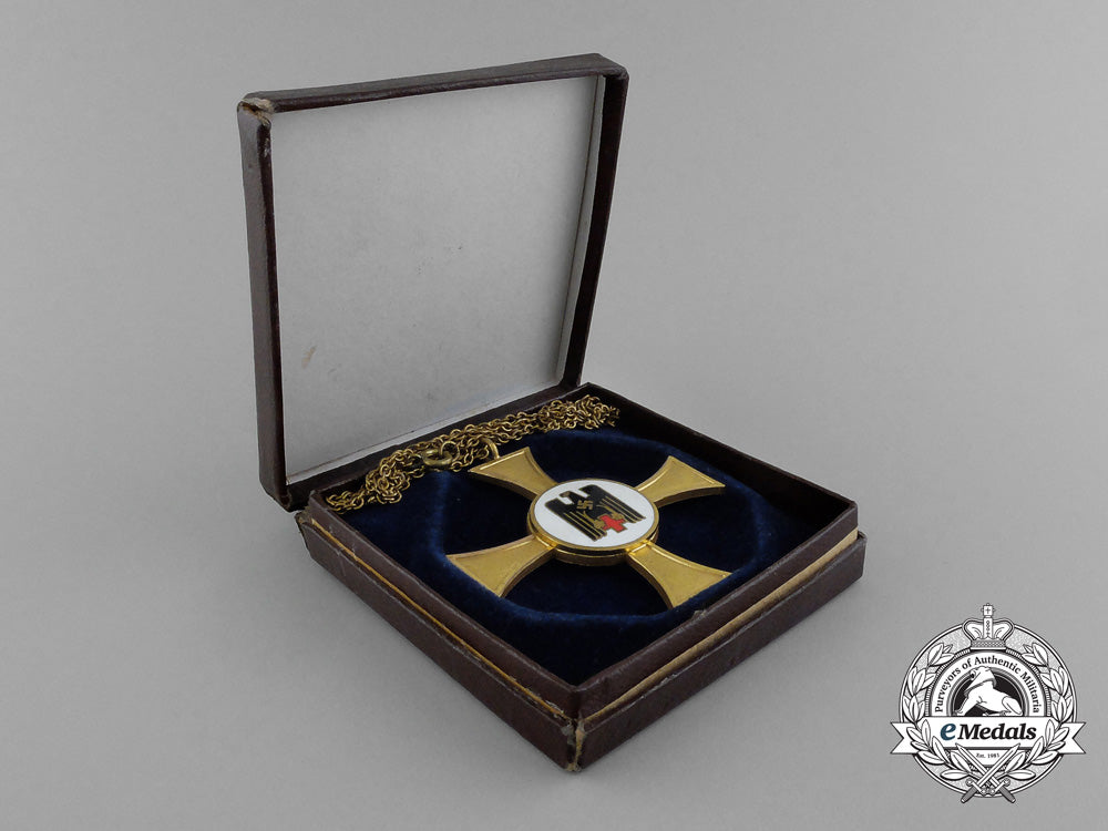 a_gold_grade_drk_german_red_cross_sister’s_cross_in_its_original_case_of_issue_e_0704