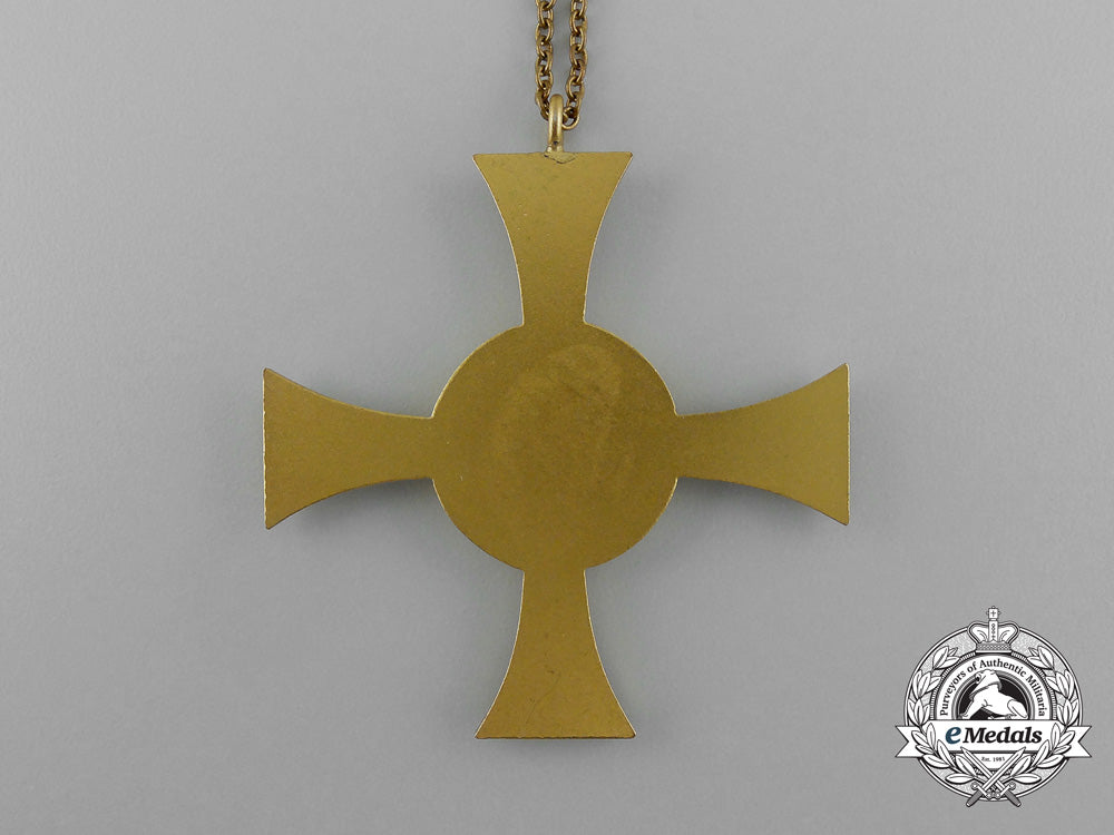 a_gold_grade_drk_german_red_cross_sister’s_cross_in_its_original_case_of_issue_e_0707