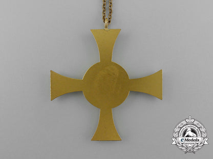 a_gold_grade_drk_german_red_cross_sister’s_cross_in_its_original_case_of_issue_e_0707