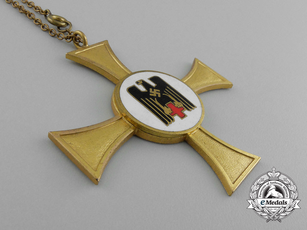 a_gold_grade_drk_german_red_cross_sister’s_cross_in_its_original_case_of_issue_e_0708