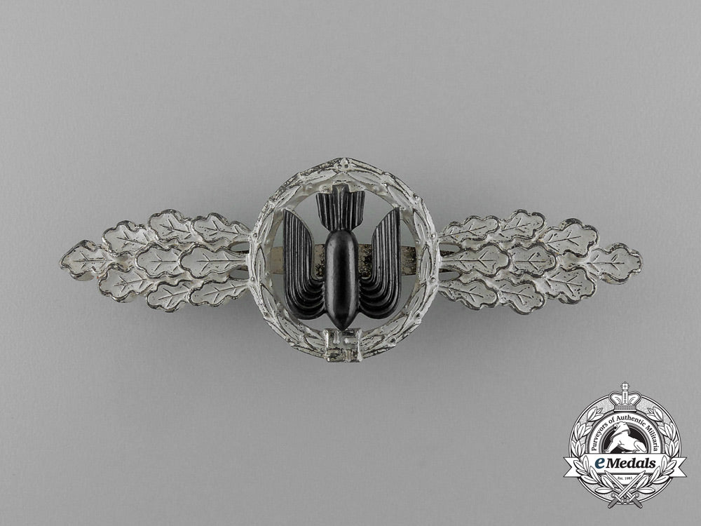 a_mint_silver_grade_squadron_clasp_for_bomber_pilots_by_g._h._osang_in_its_original_case_of_issue_e_0759
