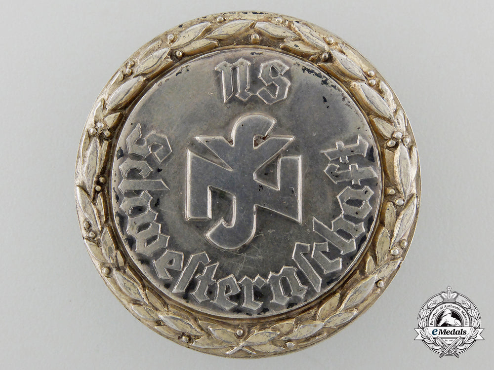 a_national_socialist_people's_welfare_sisterhood_nursing_badge_e_077