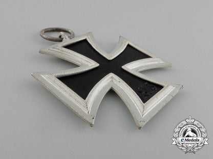 an_absolutely_mint_iron_cross1939_second_class_in_its_original_ldo_case_of_issue_e_0777