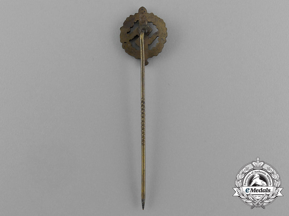 a_sa_gold_grade_sports_badge_miniature_stick_pin_e_0921