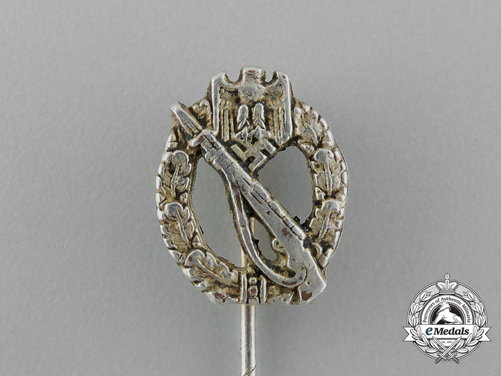 germany,_heer._a_three-_piece_construction_infantry_assault_badge_stickpin_e_0927