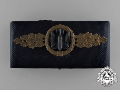 an_early_bronze_grade_luftwaffe_squadron_clasp_for_bomber_pilots_in_its_original_case_of_issue_e_0960