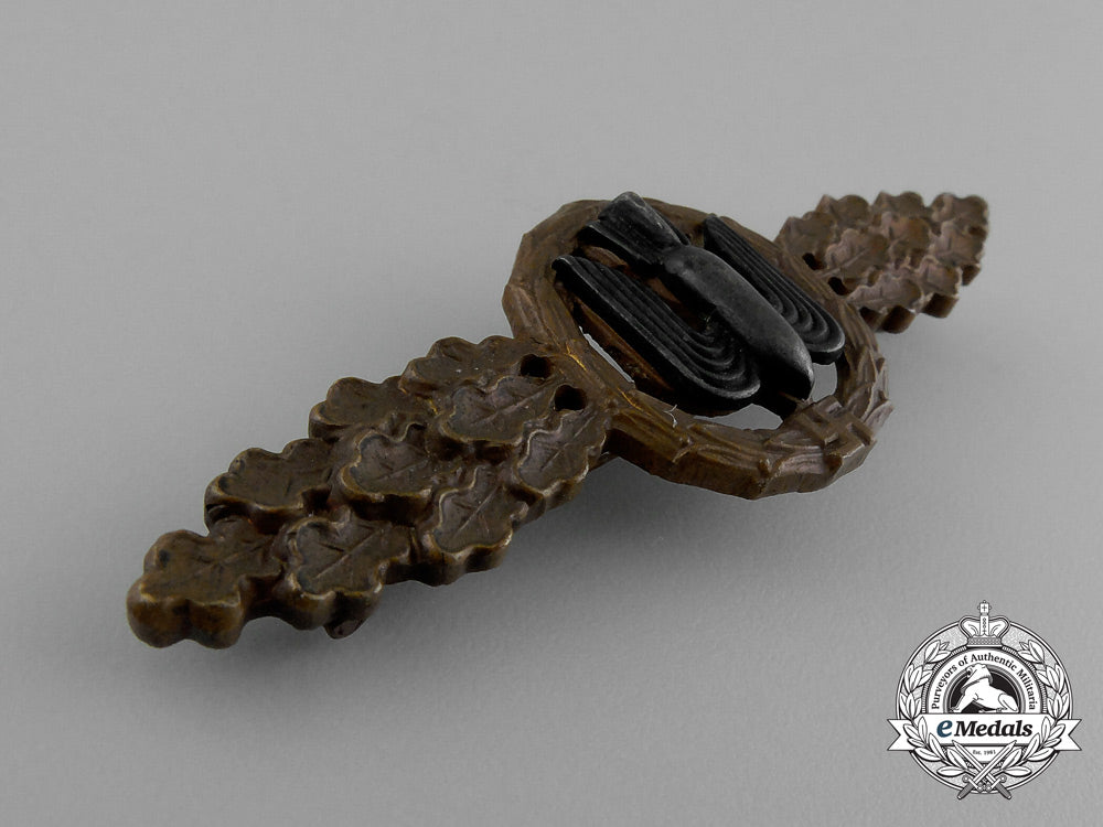an_early_bronze_grade_luftwaffe_squadron_clasp_for_bomber_pilots_in_its_original_case_of_issue_e_0965