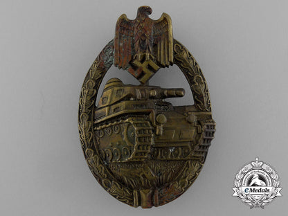 an_early_bronze_grade_tank_badge_in_tombac_e_0975