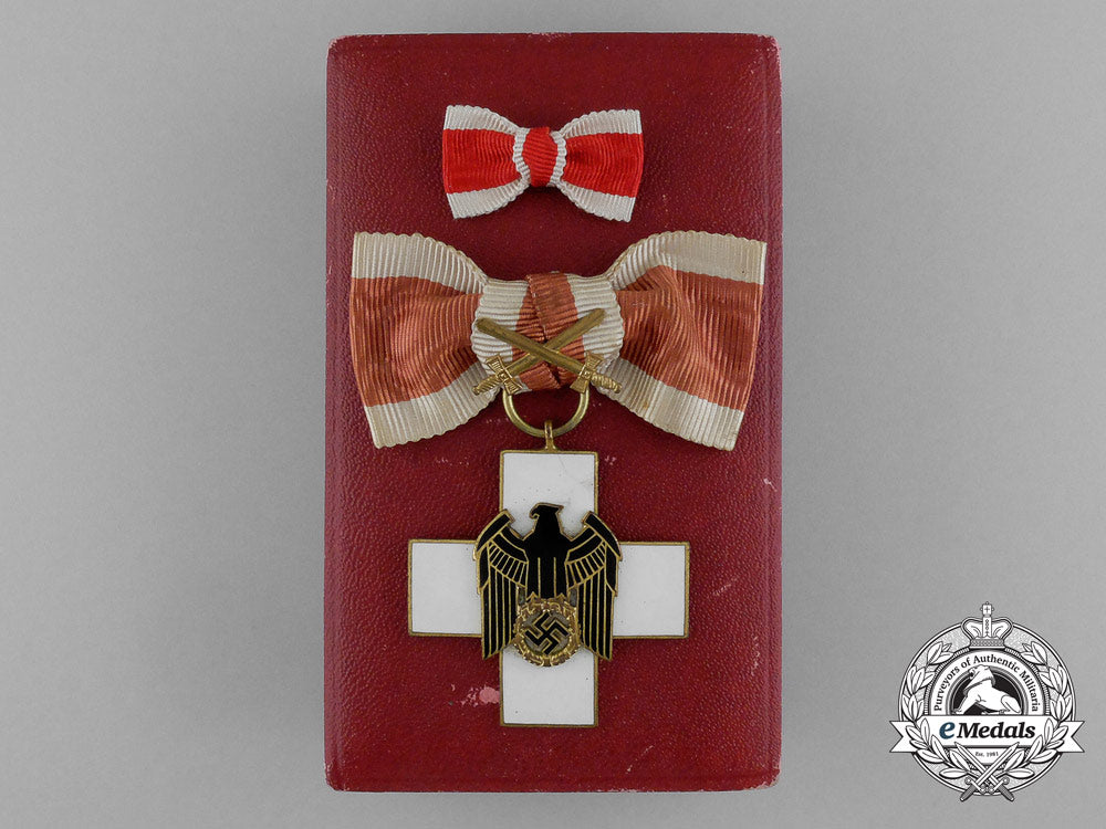 a_ladies_german_social_welfare_honour_cross;3_rd_class_with_swords_e_1140