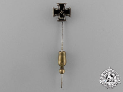 a_miniature_iron_cross1939_second_class_first_class_by_otto_schickle_e_1225