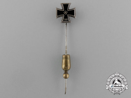 a_miniature_iron_cross1939_second_class_first_class_by_otto_schickle_e_1225
