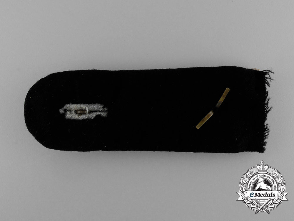 a_single_waffen-_ss_medical_personnel_obersturmführer_shoulder_board_e_1233