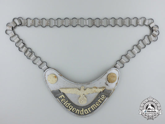 a_feldgendarmerie(_army_military_field_police)_gorget_e_124