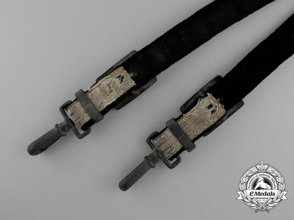 a_scarce_set_of_a_government_official’s_dagger_hangers_e_1341