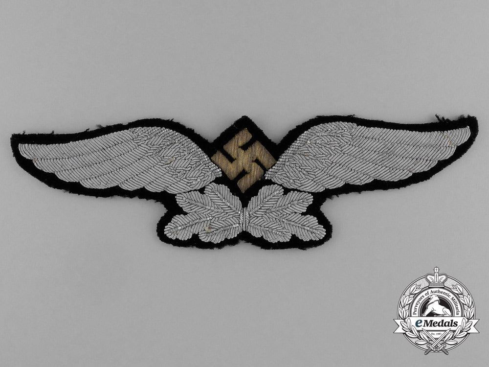 a_civil_pilot's_cap_badge_e_1528