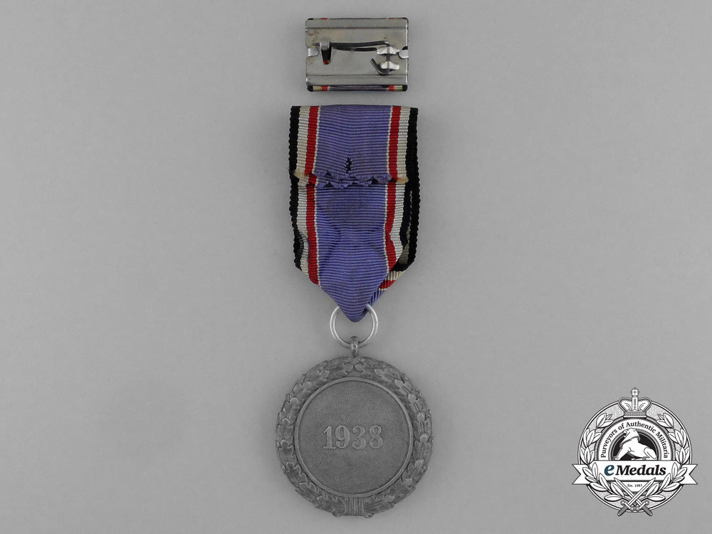 a_scarce_air_raid_defence“_luftschutz”_medal;_second_class(_light_version)_in_its_original_box_of_issue_e_1633
