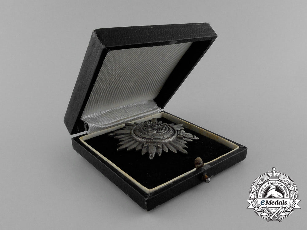 a_silver_grade_eastern_people_bravery_decoration_with_swords;1_st_class;_in_its_original_case_of_issue_e_1679