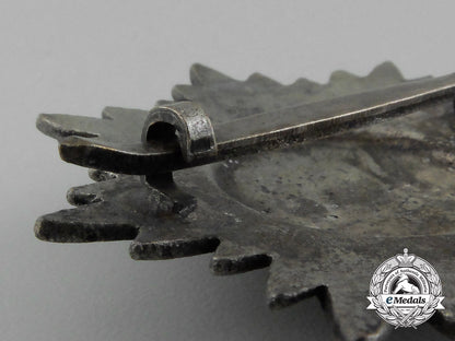 a_silver_grade_eastern_people_bravery_decoration_with_swords;1_st_class;_in_its_original_case_of_issue_e_1684