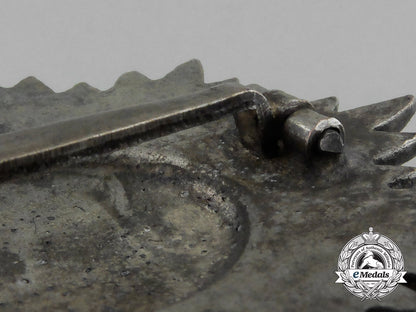 a_silver_grade_eastern_people_bravery_decoration_with_swords;1_st_class;_in_its_original_case_of_issue_e_1685