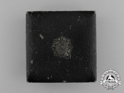 a_gold_grade_eastern_people_bravery_decoration;1_st_class;_in_its_original_case_of_issue_e_1712