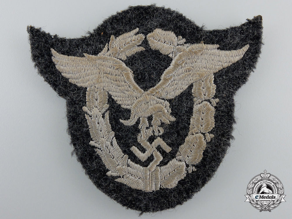 a_luftwaffe_pilot's_badge_in_cloth_e_172
