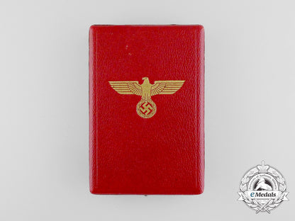 a_german_eagle_order_silver_medal_by_the_official_berlin_state_mint_in_its_original_case_of_issue_e_1723_1