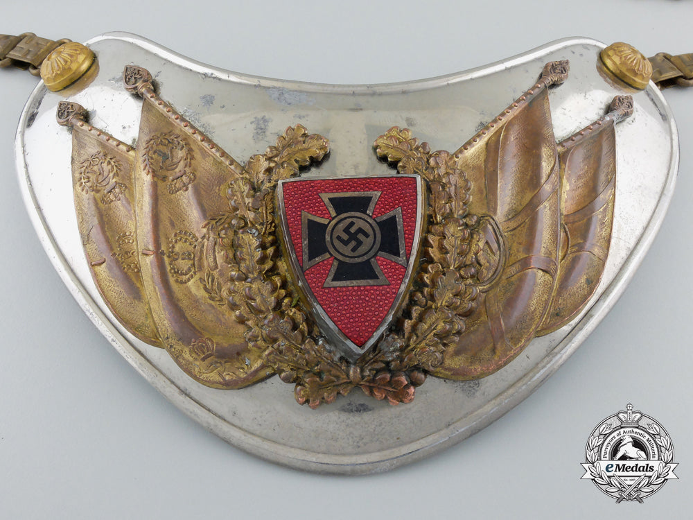 a_second_war_german_veterans_gorget_with_armband_in_box_of_issue_e_176