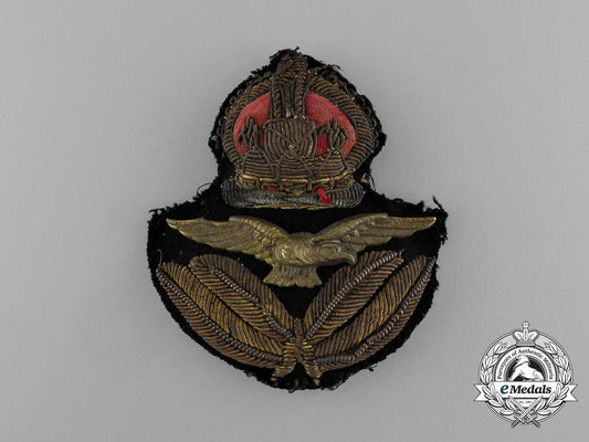 a_royal_air_force(_raf)_officer's_cap_badge_e_1813